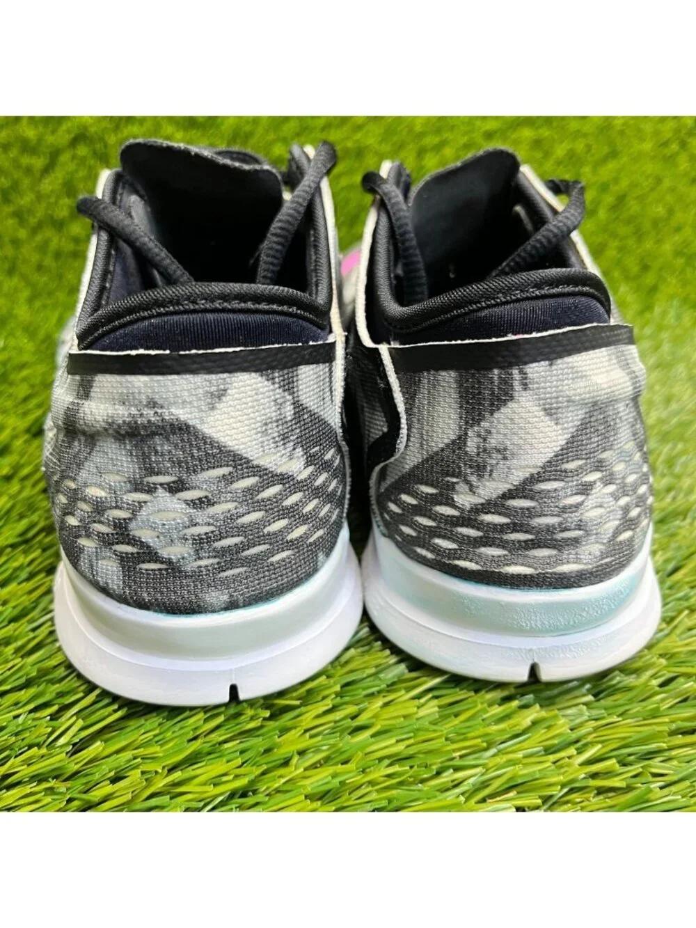Nike Free 5.0 TR Fit 4 Womens Size 8 Black Gray White Running Shoes Sneakers